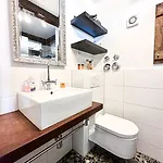 Yeti Apartament *